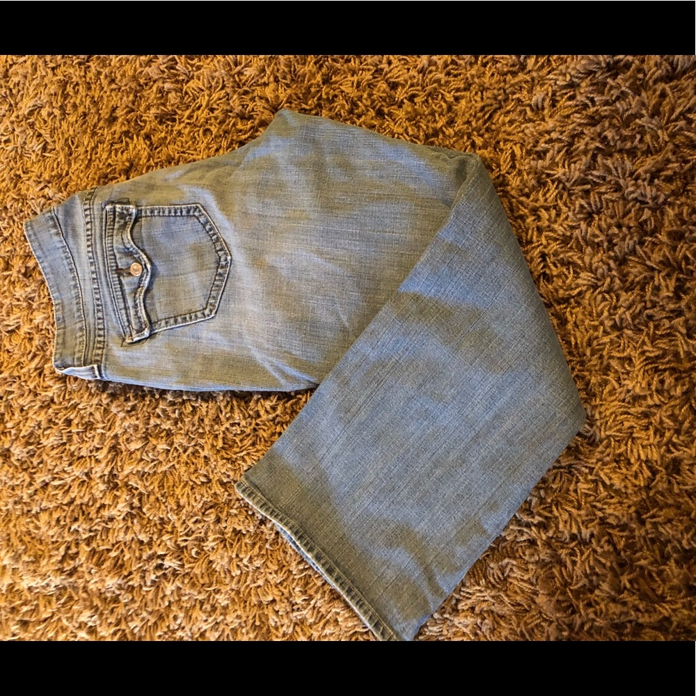 Levi’s Flare 542 women’s jeans